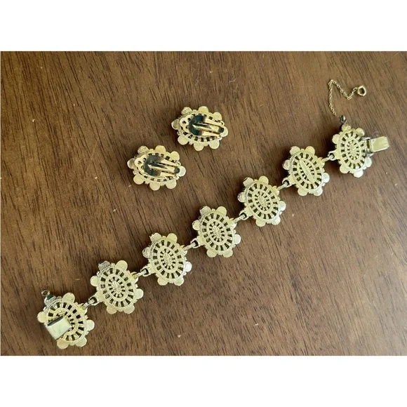Nettie Rosenstein Gold Tone  Rhinestone Bracelet & Earrings Vintage Glam Signed - Picture 6 of 15